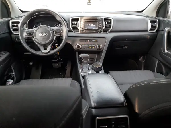 KNDPMCAC2H7128904 2017 KIA SPORTAGE - Image 8