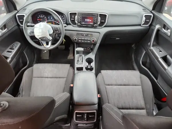 KNDPMCAC2H7130894 2017 KIA SPORTAGE - Image 8