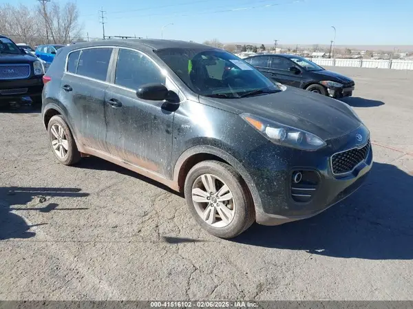 KNDPMCAC2H7139031 2017 KIA SPORTAGE - Image 1