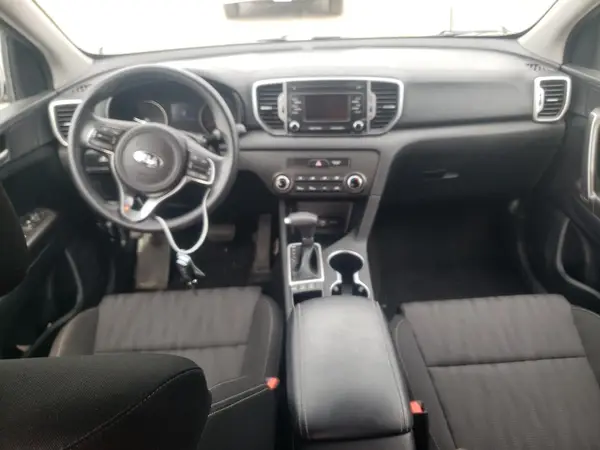 KNDPMCAC2H7155620 2017 KIA SPORTAGE - Image 8