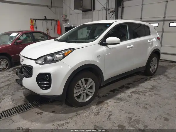 KNDPMCAC2H7162566 2017 KIA SPORTAGE - Image 2