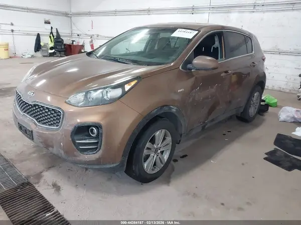 KNDPMCAC2H7166987 2017 KIA SPORTAGE - Image 2