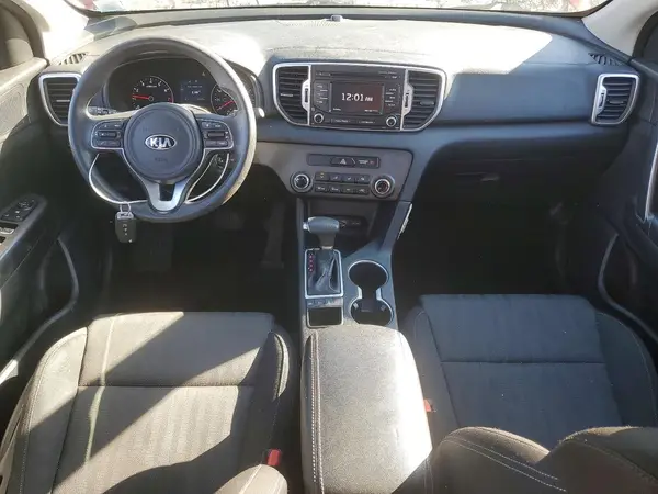 KNDPMCAC2H7194093 2017 KIA SPORTAGE - Image 8
