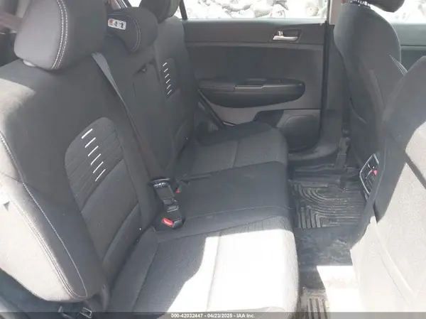 KNDPMCAC2H7198449 2017 KIA SPORTAGE - Image 8