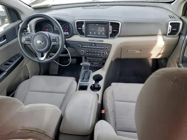 KNDPMCAC2H7219736 2017 KIA SPORTAGE - Image 8