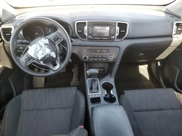 KNDPMCAC2H7220675 2017 KIA SPORTAGE - Image 8