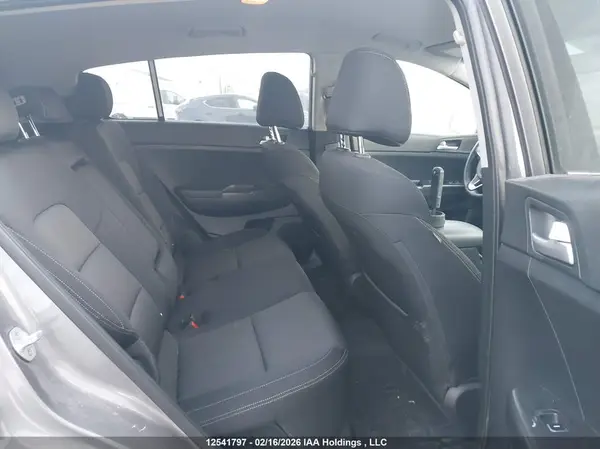 KNDPMCAC2H7223821 2017 KIA SPORTAGE - Image 8