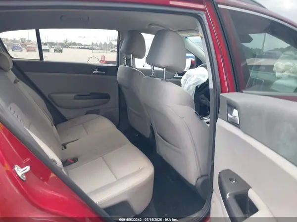 KNDPMCAC2H7245995 2017 KIA SPORTAGE - Image 8