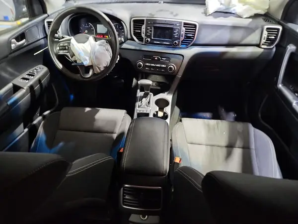KNDPMCAC2H7246306 2017 KIA SPORTAGE - Image 8