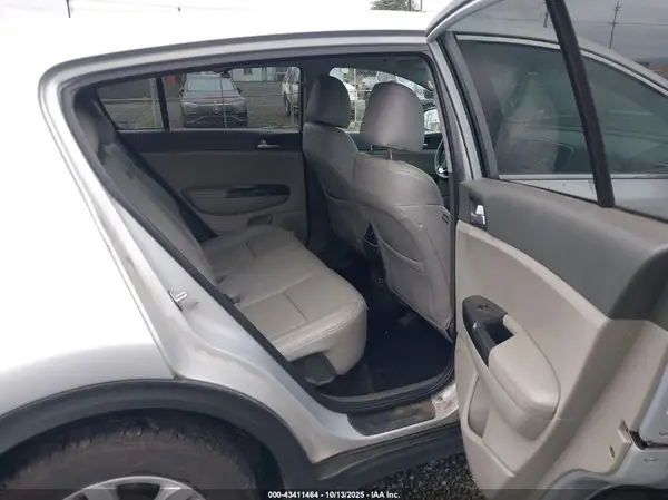 KNDPMCAC2H7257287 2017 KIA SPORTAGE - Image 8