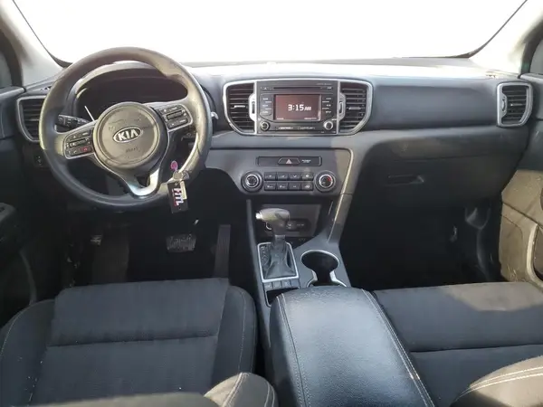 KNDPMCAC2H7268841 2017 KIA SPORTAGE - Image 8