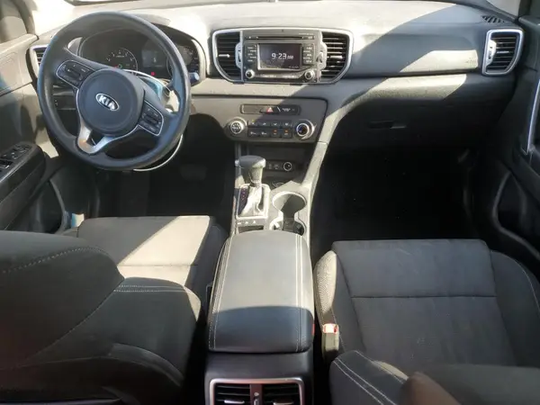 KNDPMCAC2H7281718 2017 KIA SPORTAGE - Image 8