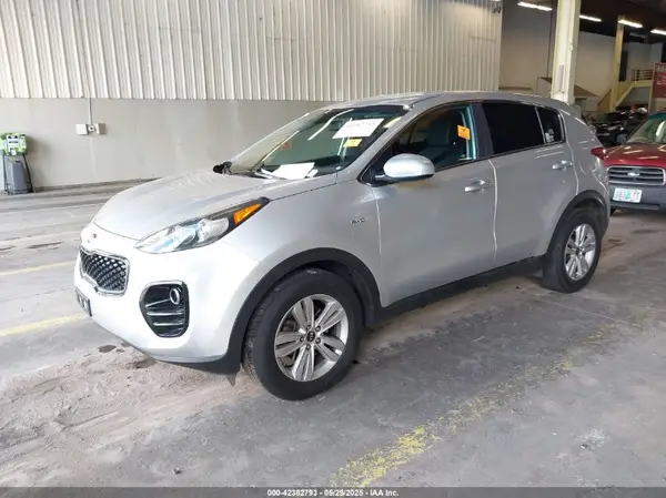 KNDPMCAC2J7322970 2018 KIA SPORTAGE - Image 2