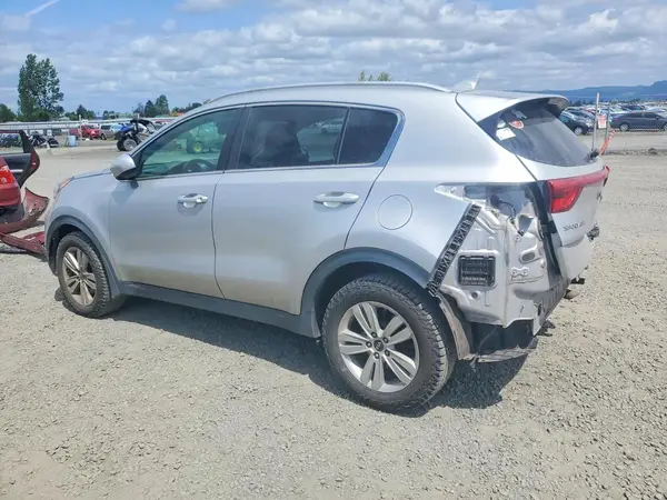 KNDPMCAC2J7326713 2018 KIA SPORTAGE - Image 2