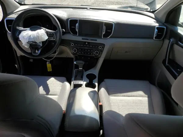 KNDPMCAC2J7328249 2018 KIA SPORTAGE - Image 8
