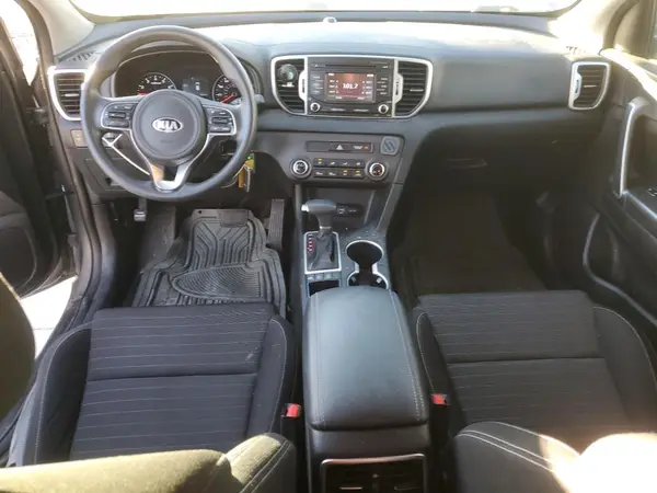 KNDPMCAC2J7336660 2018 KIA SPORTAGE - Image 8
