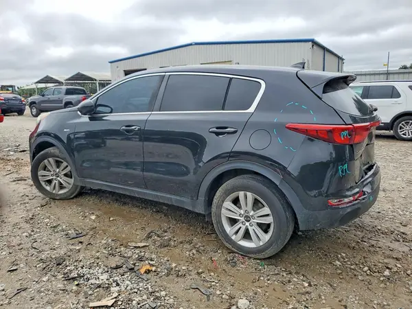 KNDPMCAC2J7337677 2018 KIA SPORTAGE - Image 2