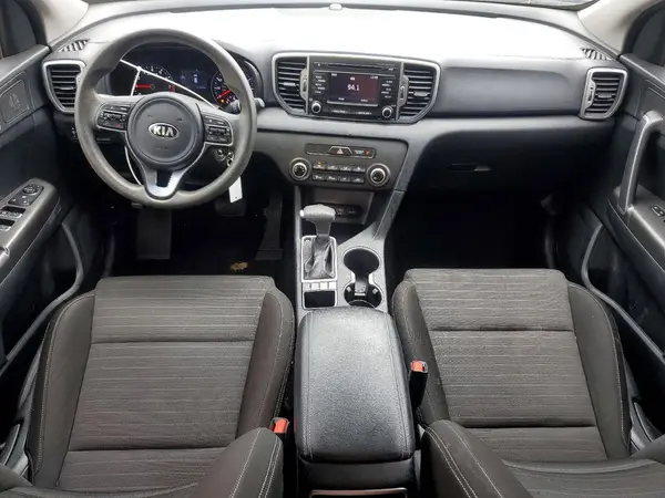 KNDPMCAC2J7337677 2018 KIA SPORTAGE - Image 8