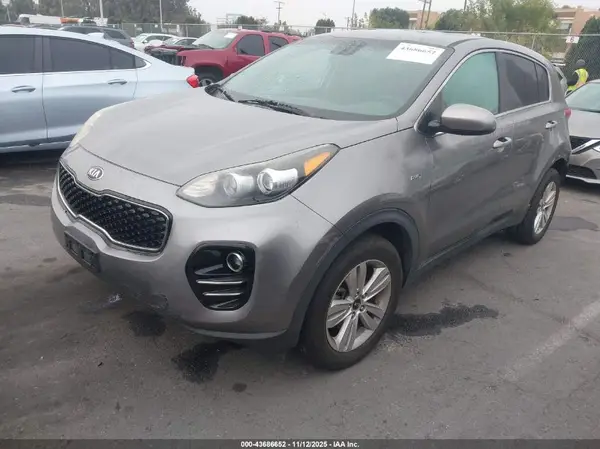 KNDPMCAC2J7337744 2018 KIA SPORTAGE - Image 2