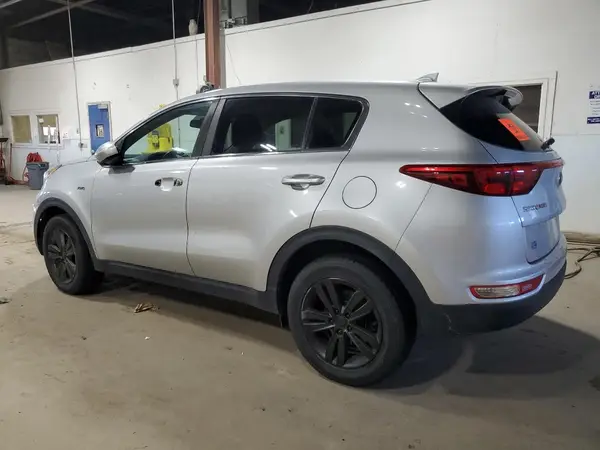 KNDPMCAC2J7347819 2018 KIA SPORTAGE - Image 2