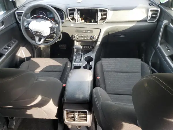 KNDPMCAC2J7347982 2018 KIA SPORTAGE - Image 8