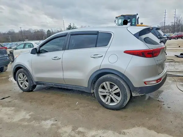 KNDPMCAC2J7349683 2018 KIA SPORTAGE - Image 2