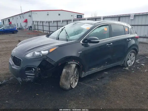 KNDPMCAC2J7355080 2018 KIA SPORTAGE - Image 2