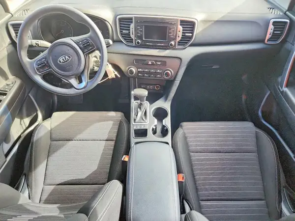 KNDPMCAC2J7361574 2018 KIA SPORTAGE - Image 8