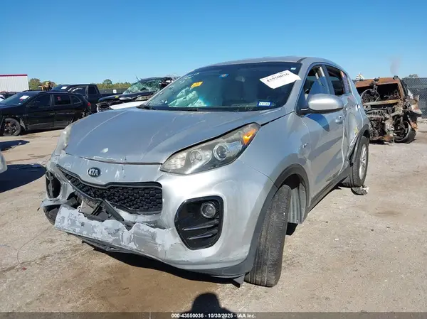 KNDPMCAC2J7371635 2018 KIA SPORTAGE - Image 2