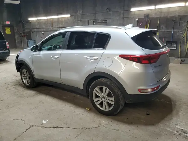 KNDPMCAC2J7381341 2018 KIA SPORTAGE - Image 2
