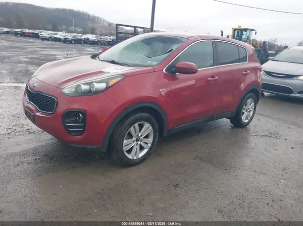 KNDPMCAC2J7382134 2018 KIA SPORTAGE - Image 2