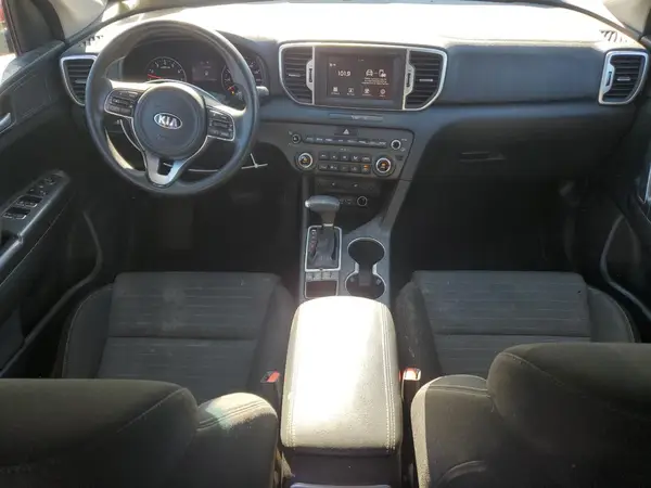 KNDPMCAC2J7386779 2018 KIA SPORTAGE - Image 8