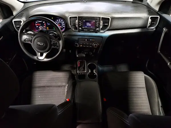 KNDPMCAC2J7399967 2018 KIA SPORTAGE - Image 8
