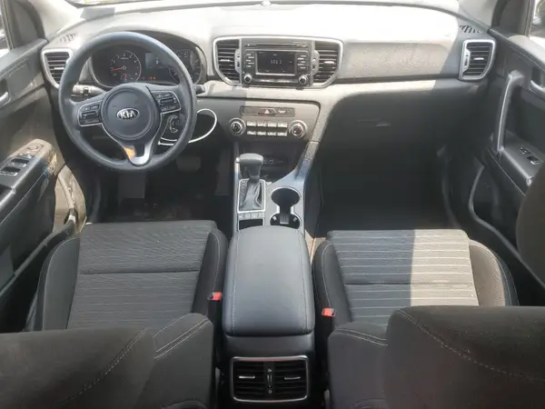 KNDPMCAC2J7406674 2018 KIA SPORTAGE - Image 8