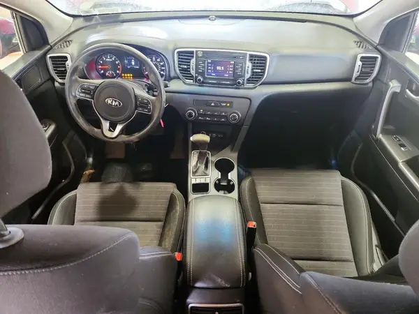 KNDPMCAC2J7423748 2018 KIA SPORTAGE - Image 8