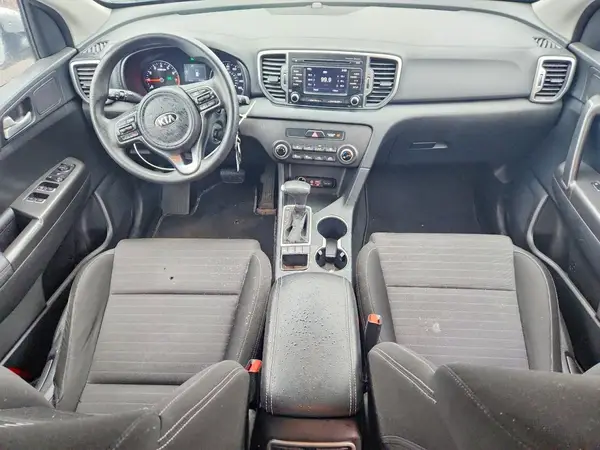KNDPMCAC2J7426066 2018 KIA SPORTAGE - Image 8