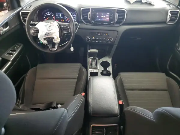 KNDPMCAC2J7430781 2018 KIA SPORTAGE - Image 8