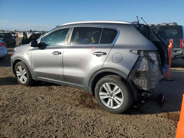 KNDPMCAC2J7438105 2018 KIA SPORTAGE - Image 2