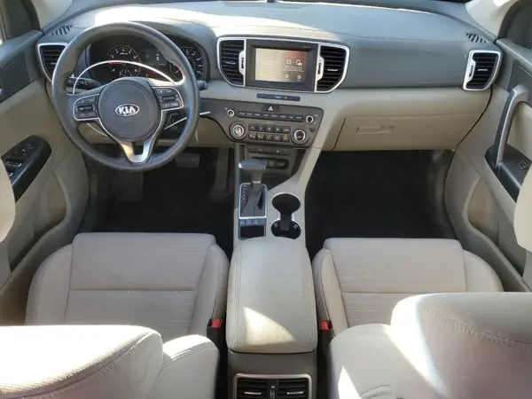 KNDPMCAC2J7438105 2018 KIA SPORTAGE - Image 8