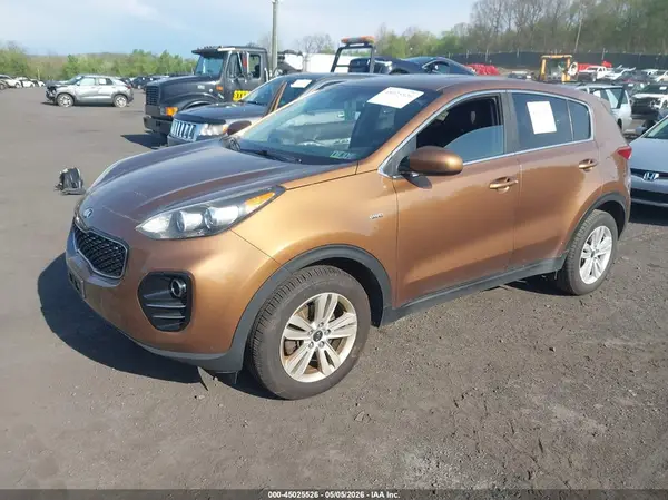 KNDPMCAC2J7441571 2018 KIA SPORTAGE - Image 2