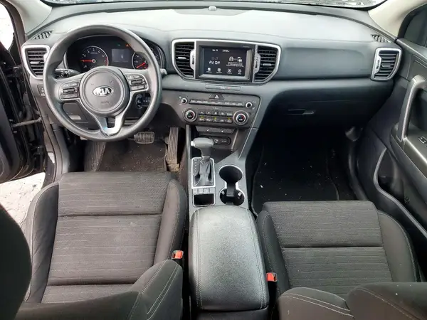 KNDPMCAC2J7446222 2018 KIA SPORTAGE - Image 8