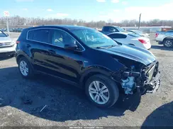 KNDPMCAC2J7447127 2018 KIA SPORTAGE