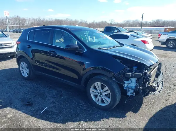 KNDPMCAC2J7447127 2018 KIA SPORTAGE - Image 1