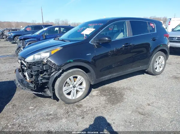 KNDPMCAC2J7447127 2018 KIA SPORTAGE - Image 2