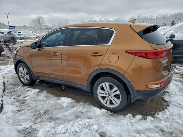 KNDPMCAC2J7448357 2018 KIA SPORTAGE - Image 2