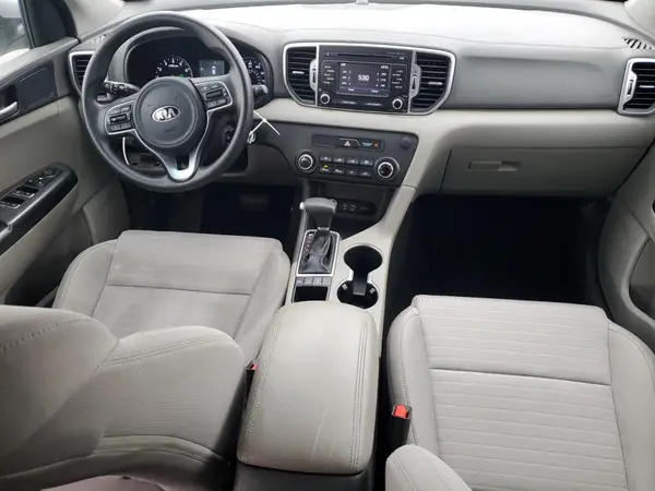 KNDPMCAC2J7448830 2018 KIA SPORTAGE - Image 8