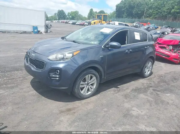 KNDPMCAC2J7449606 2018 KIA SPORTAGE - Image 2