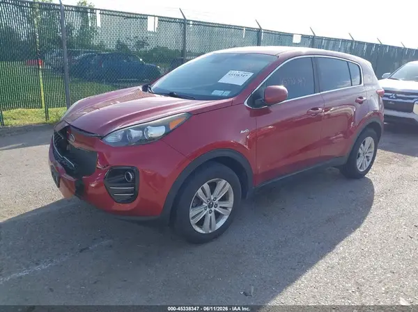 KNDPMCAC2J7450027 2018 KIA SPORTAGE - Image 2