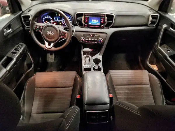 KNDPMCAC2J7453378 2018 KIA SPORTAGE - Image 8