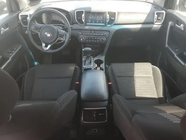 KNDPMCAC2J7472867 2018 KIA SPORTAGE - Image 8